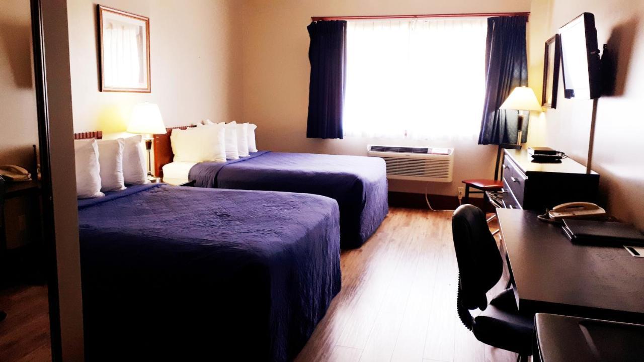 Causeway Bay Hotel Sparwood Extérieur photo
