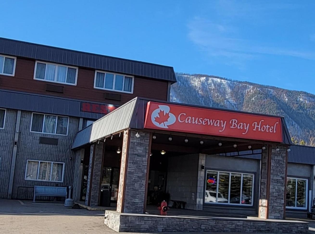 Causeway Bay Hotel Sparwood Extérieur photo