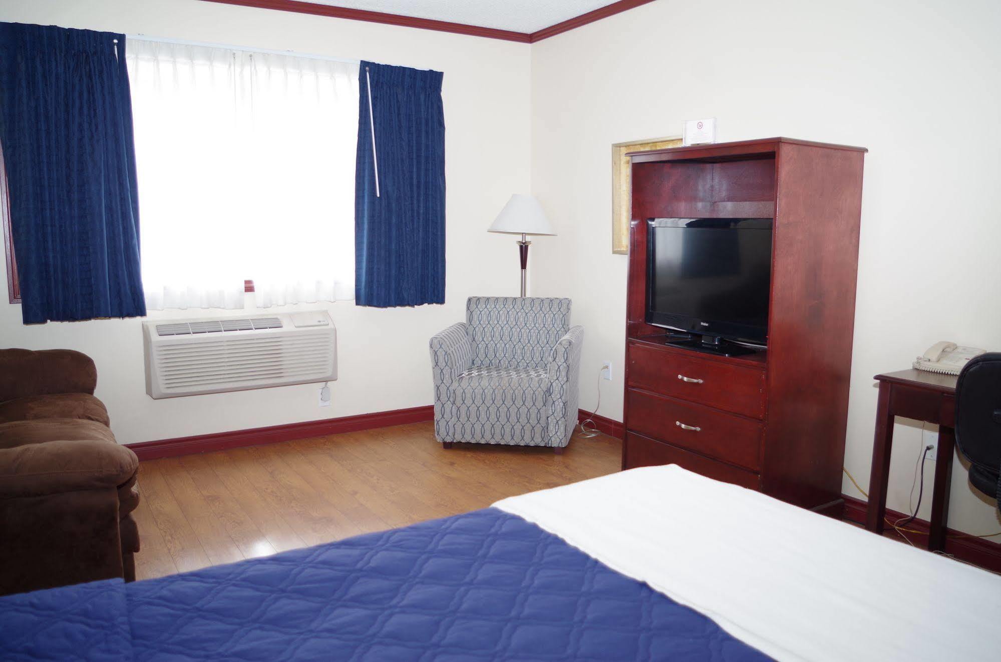 Causeway Bay Hotel Sparwood Extérieur photo